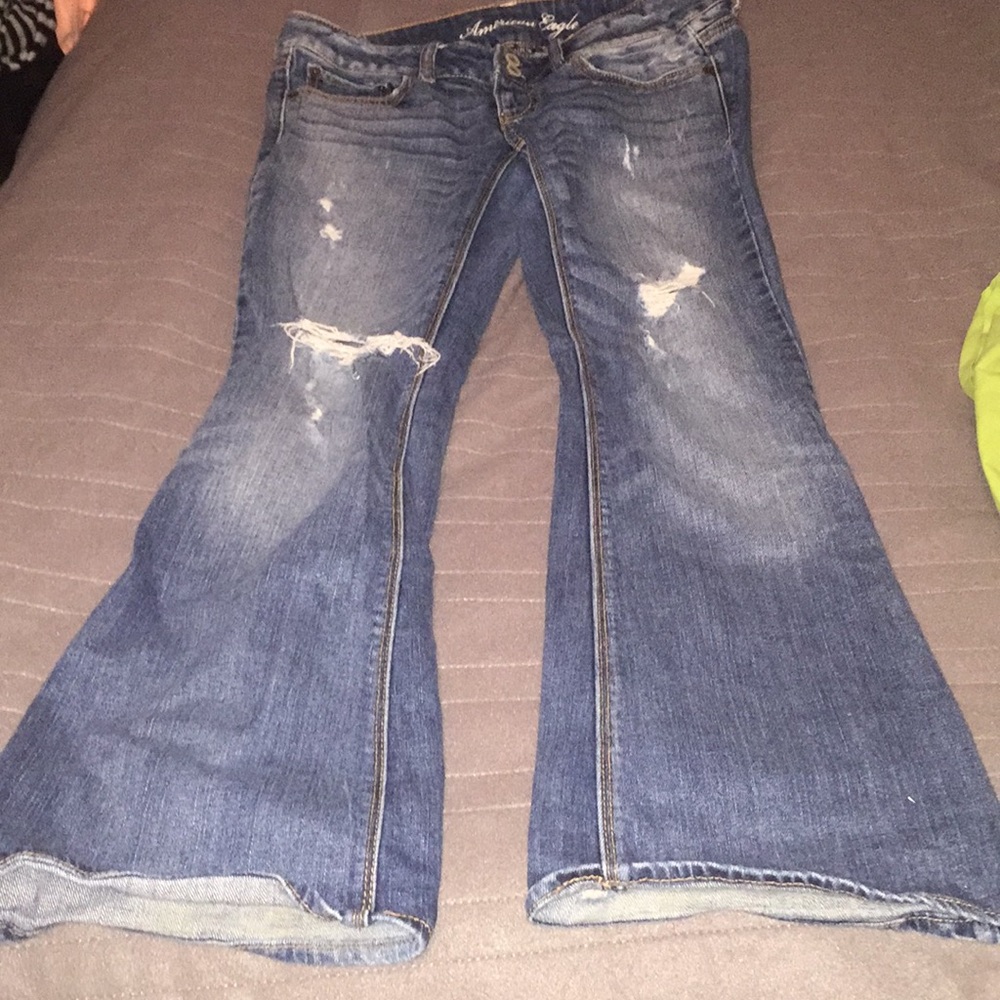American Eagle Ripped Jeans Sz 6 SHORT